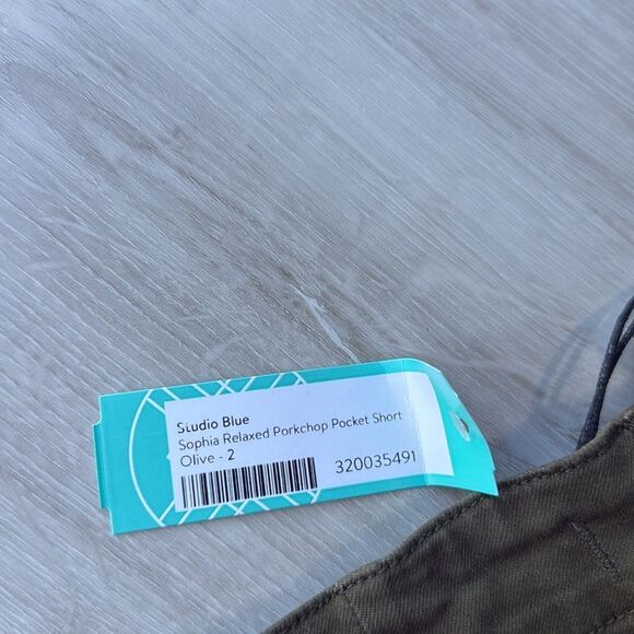 Studio Blue Sophia Relaxed Porkchop‎ Pocket Shorts olive size 2 nwt - Picture 9 of 9